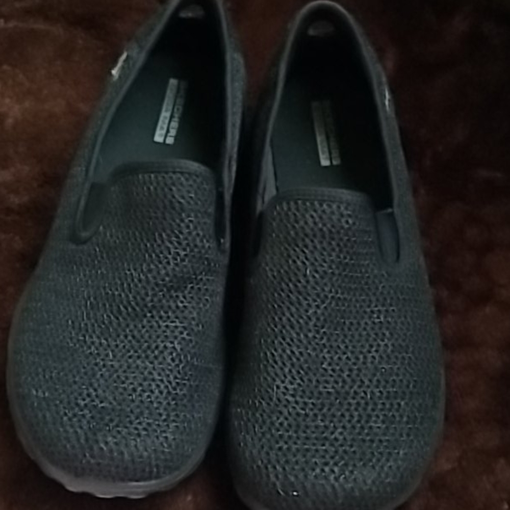 Sketchers Go Walk